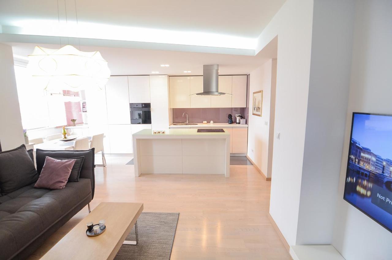 Luna Deluxe Apartment & Free Parking Szarajevó Kültér fotó